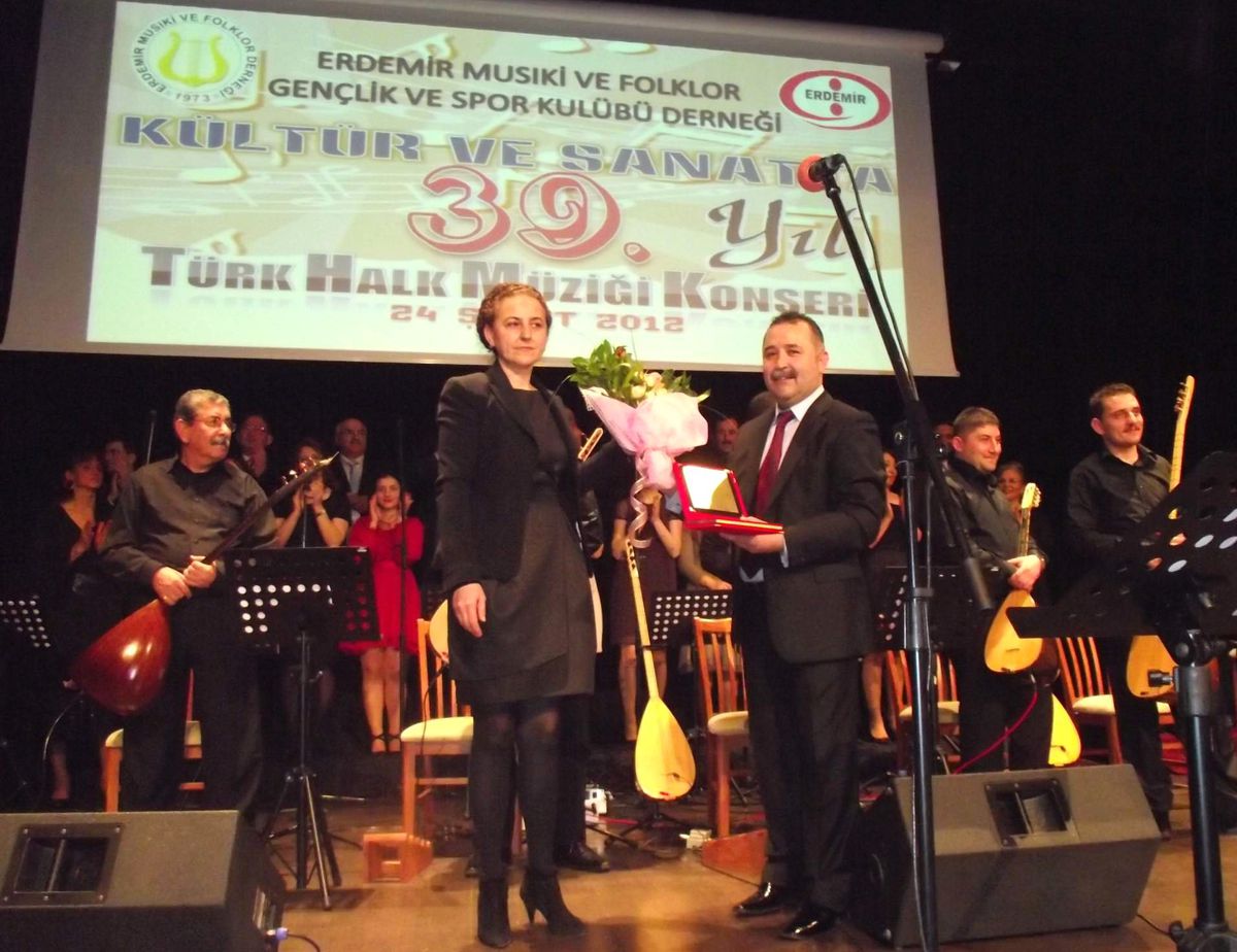 Erdemir\'den Türk Halk Müziği Ziyafeti