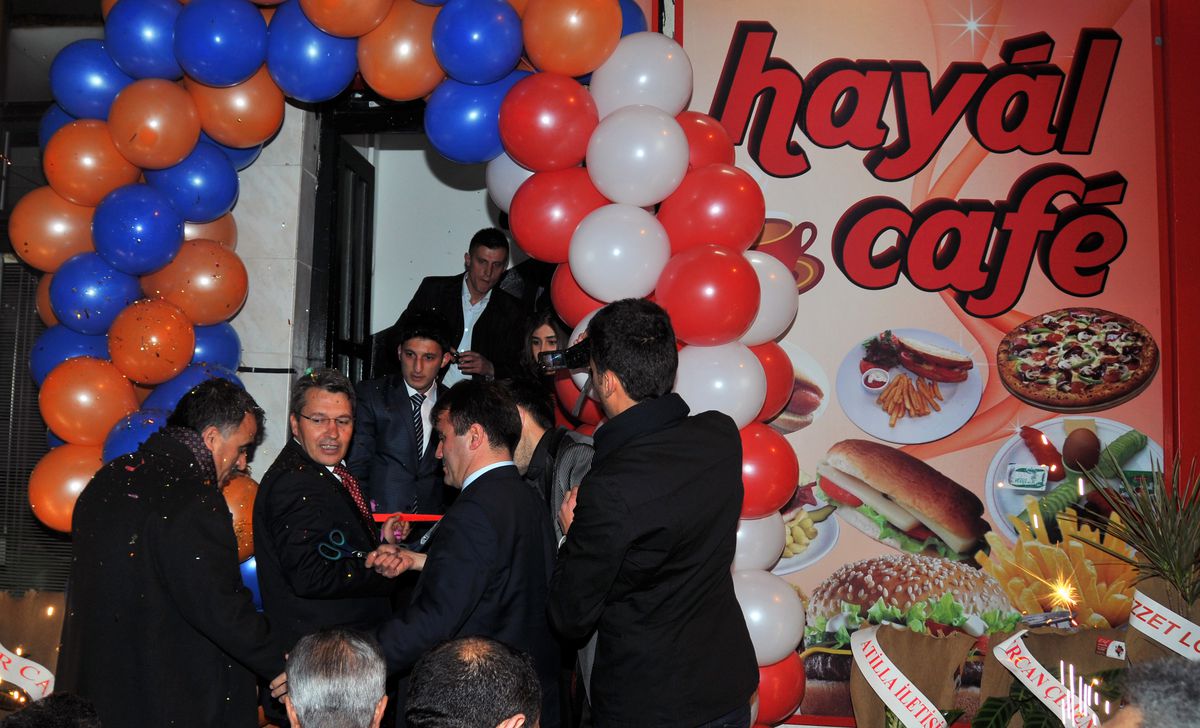 Gümüşhane\'de Hayal Cafe Açıldı