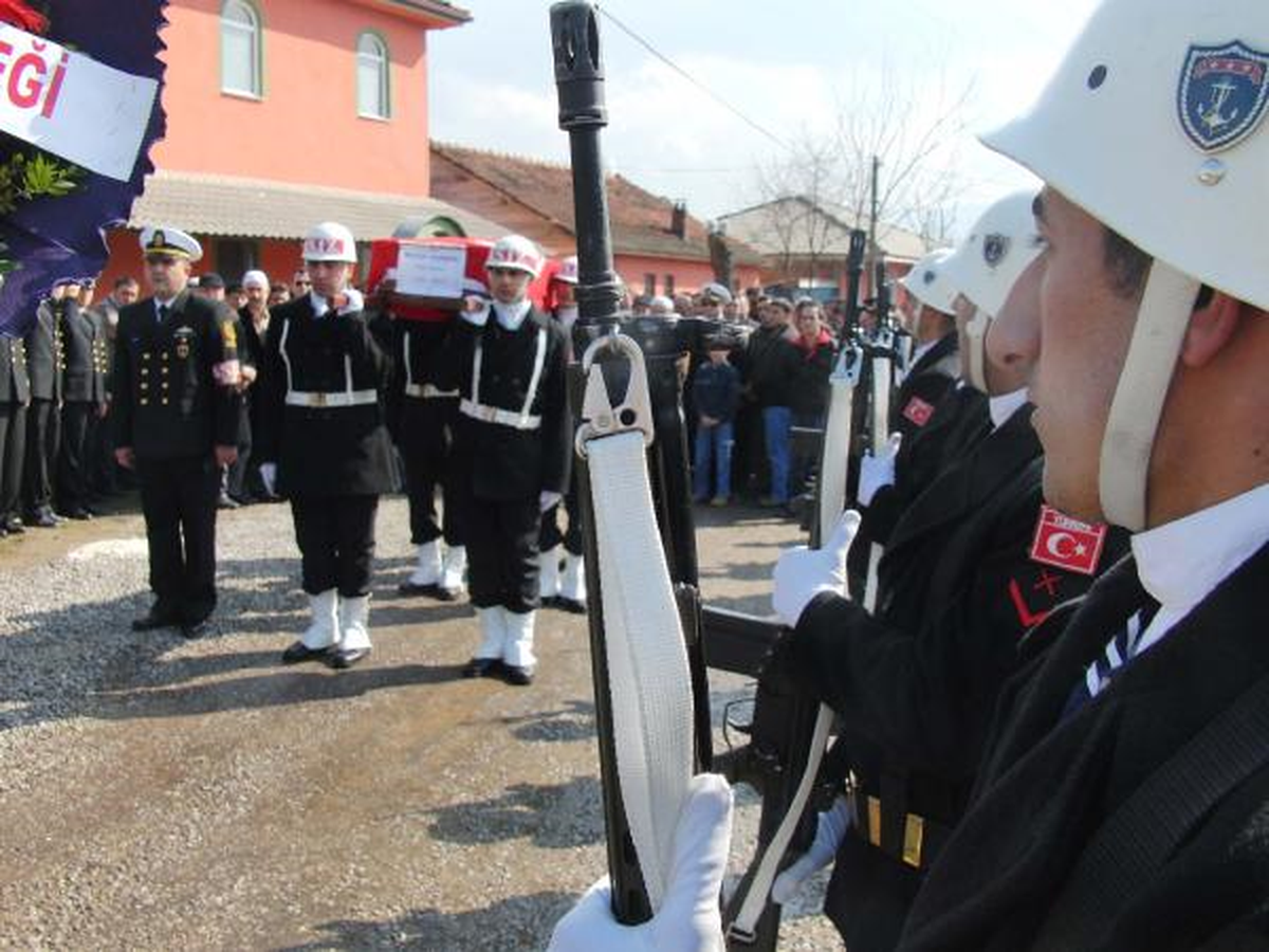 Kore Gazisi, Askeri Törenle Toprağa Verildi