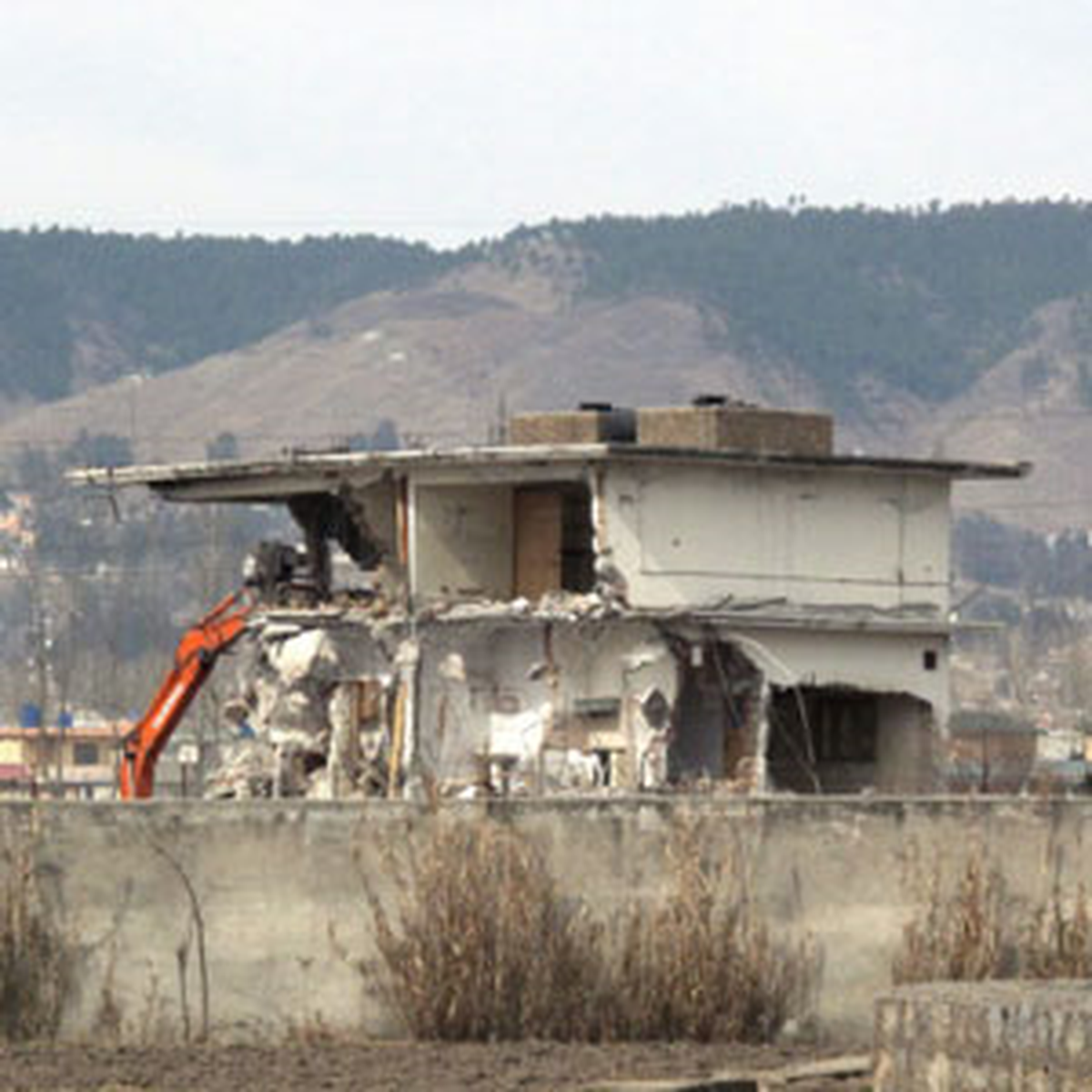 Ladin'in Saklandığı Ev Yıkıldı