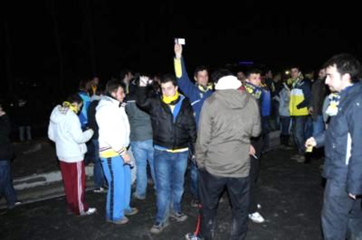 Maçı İzleyemeyen Fenerbahçe Taraftarları İsyan Etti