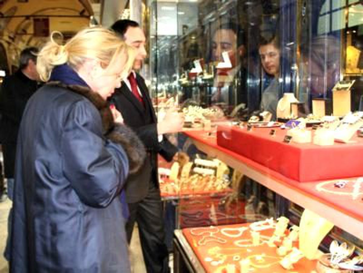 Makedon Erdoğan Lakaplı Kuyumcu Gözaltına Alındı