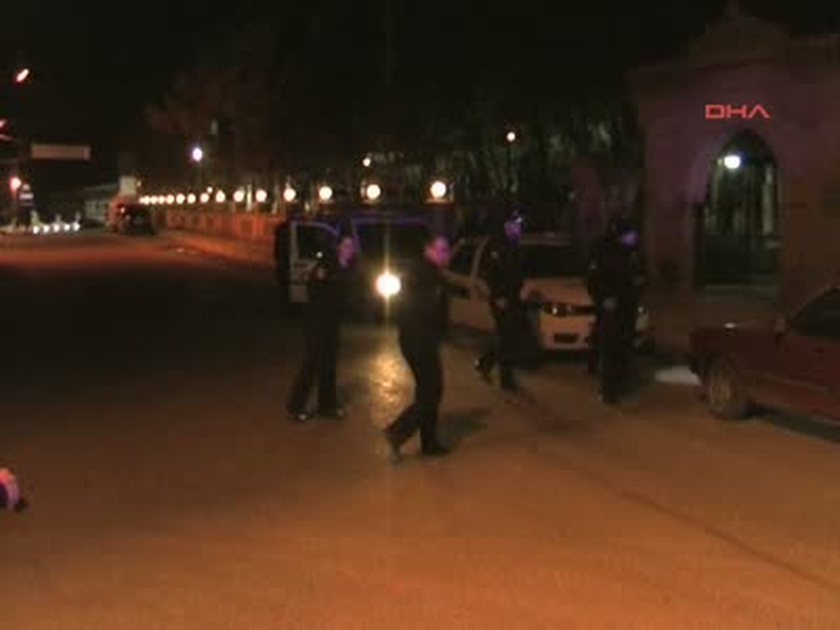 Polis Mezarlıkta Maganda Aradı