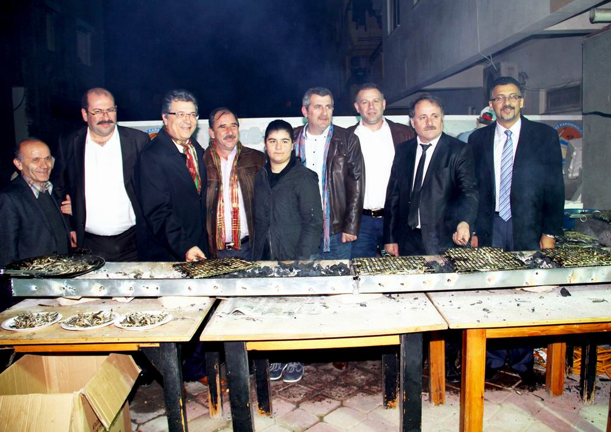 Şenlikte Yarım Ton Hamsi Pişirildi
