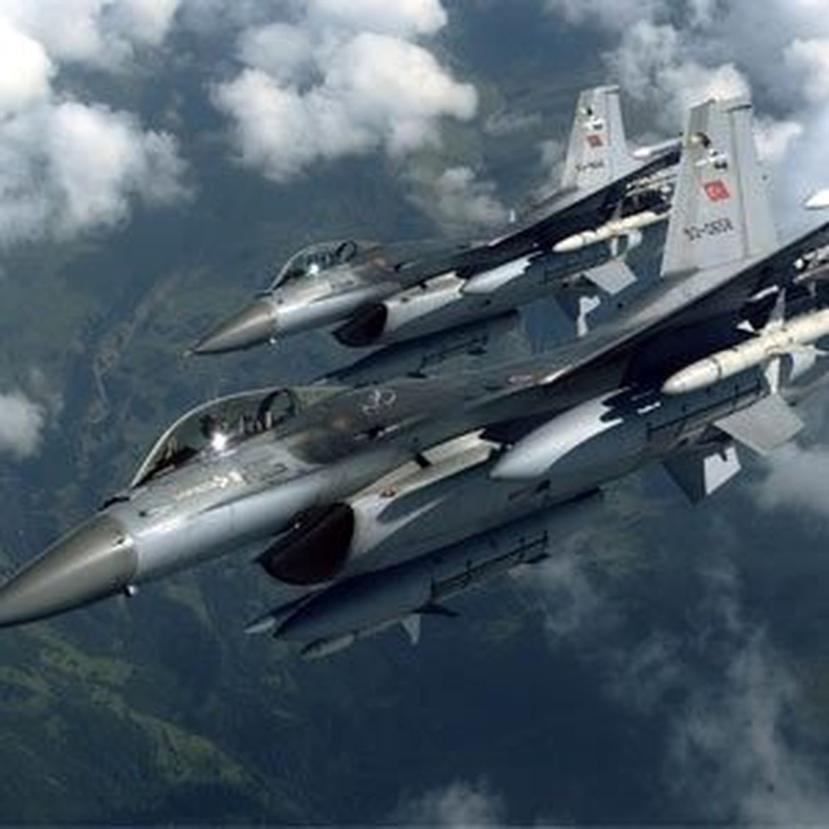 Sınırda Uçak Hareketliliği