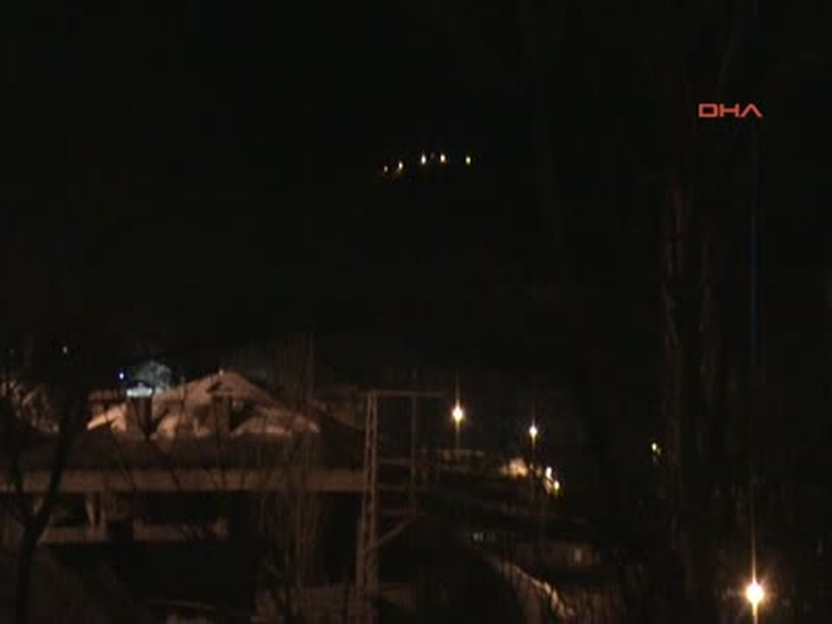 Sınırda Uçak Hareketliliği