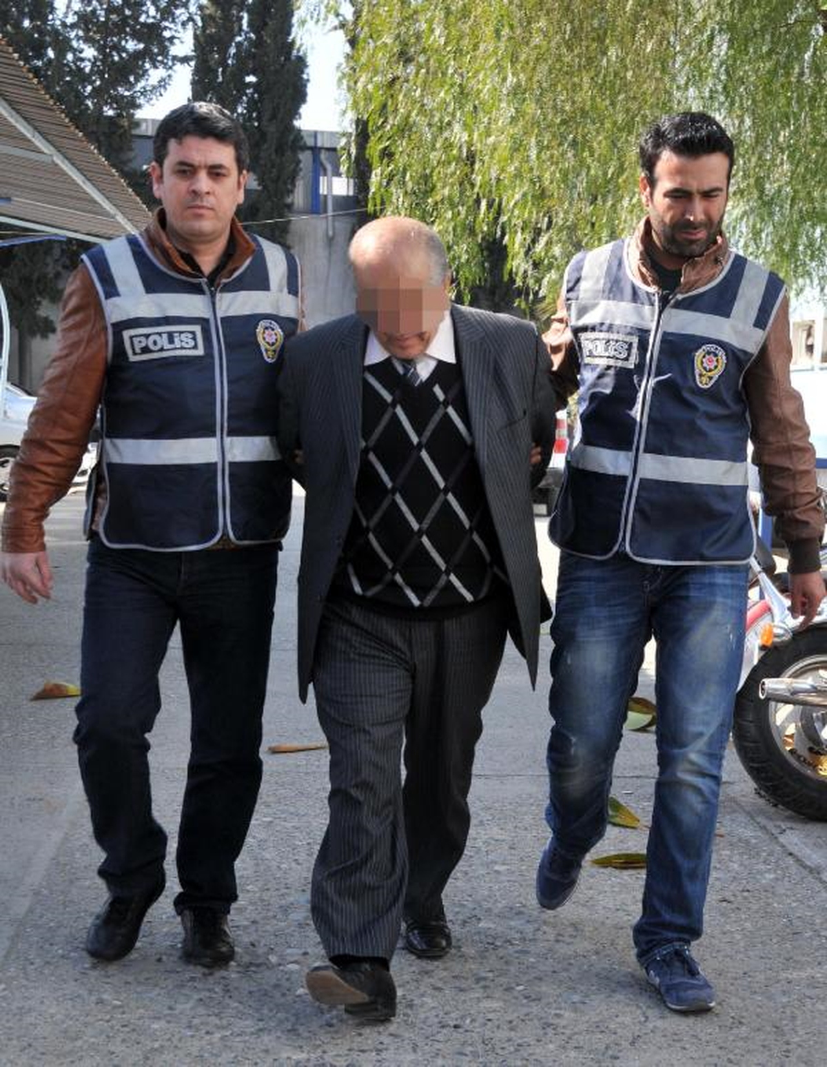 Tedaş Kontrolörüne \'İrtikap\' Suçüstüsü