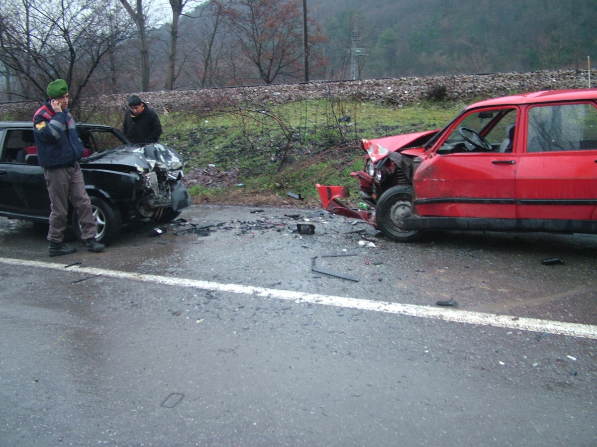 Zonguldak\'ta Trafik Kazası: 8 Yaralı