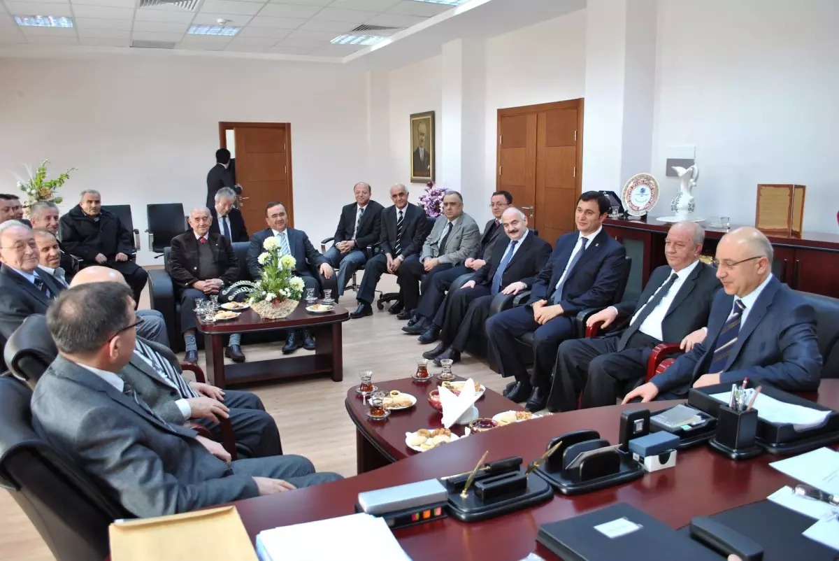 AK Parti\'den Nuh Naci Yazgan Üniversitesi\'ne Ziyaret