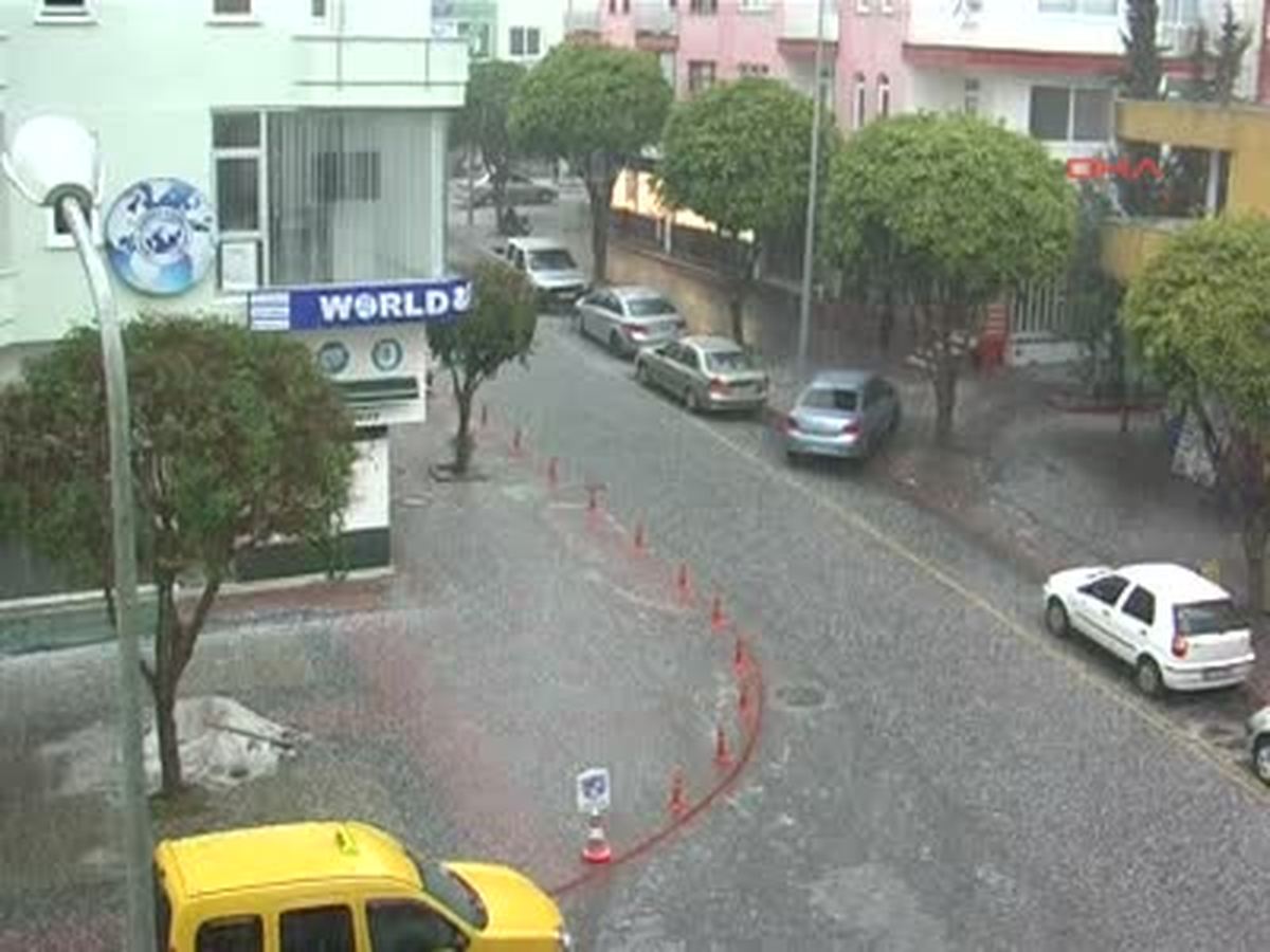 Dolu Yağışına Yakalananların Zor Anları