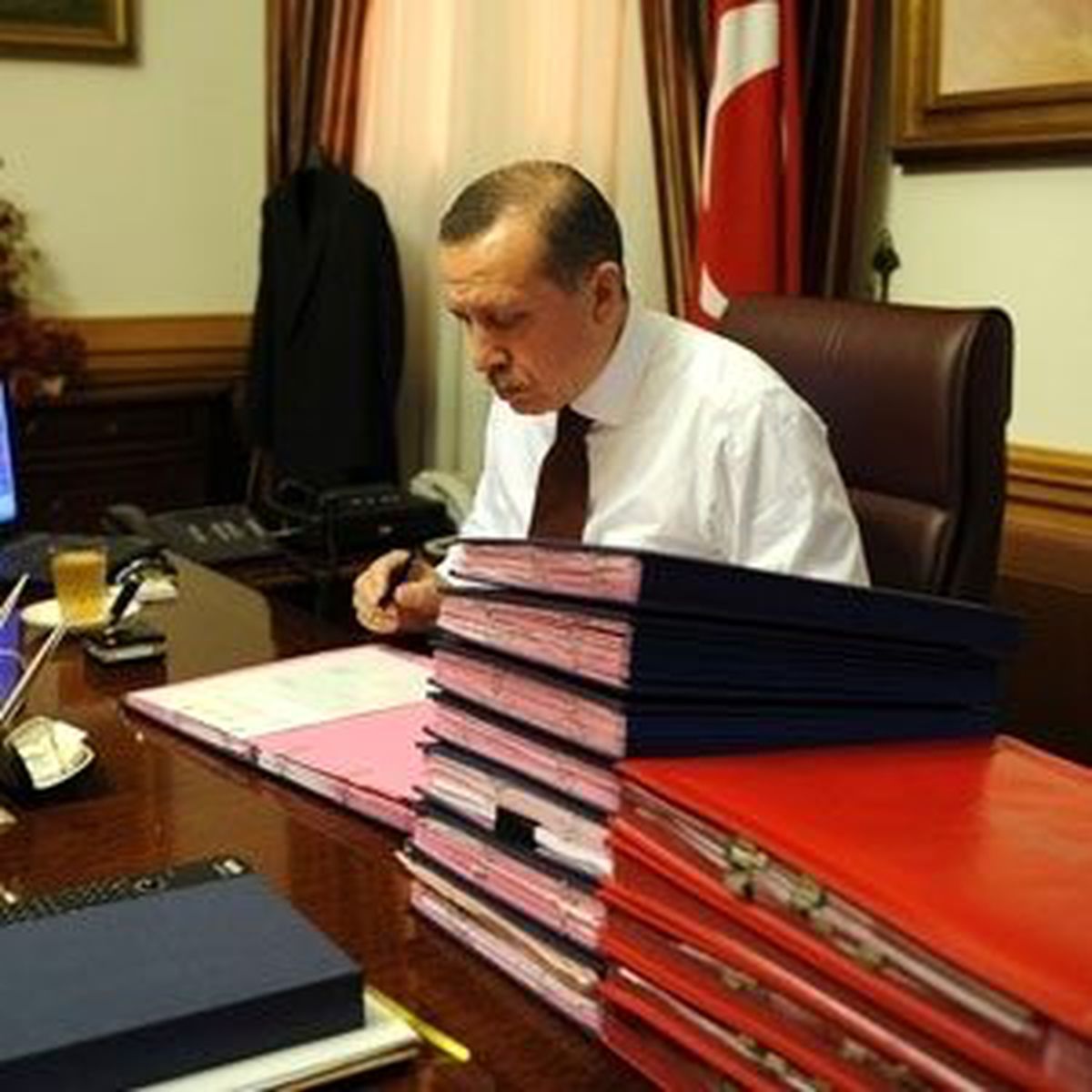 Başbakan Erdoğan Mesaiye Başladı