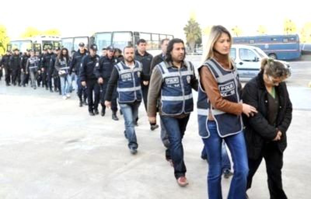 Çete Operasyonunda 12 Gözaltı