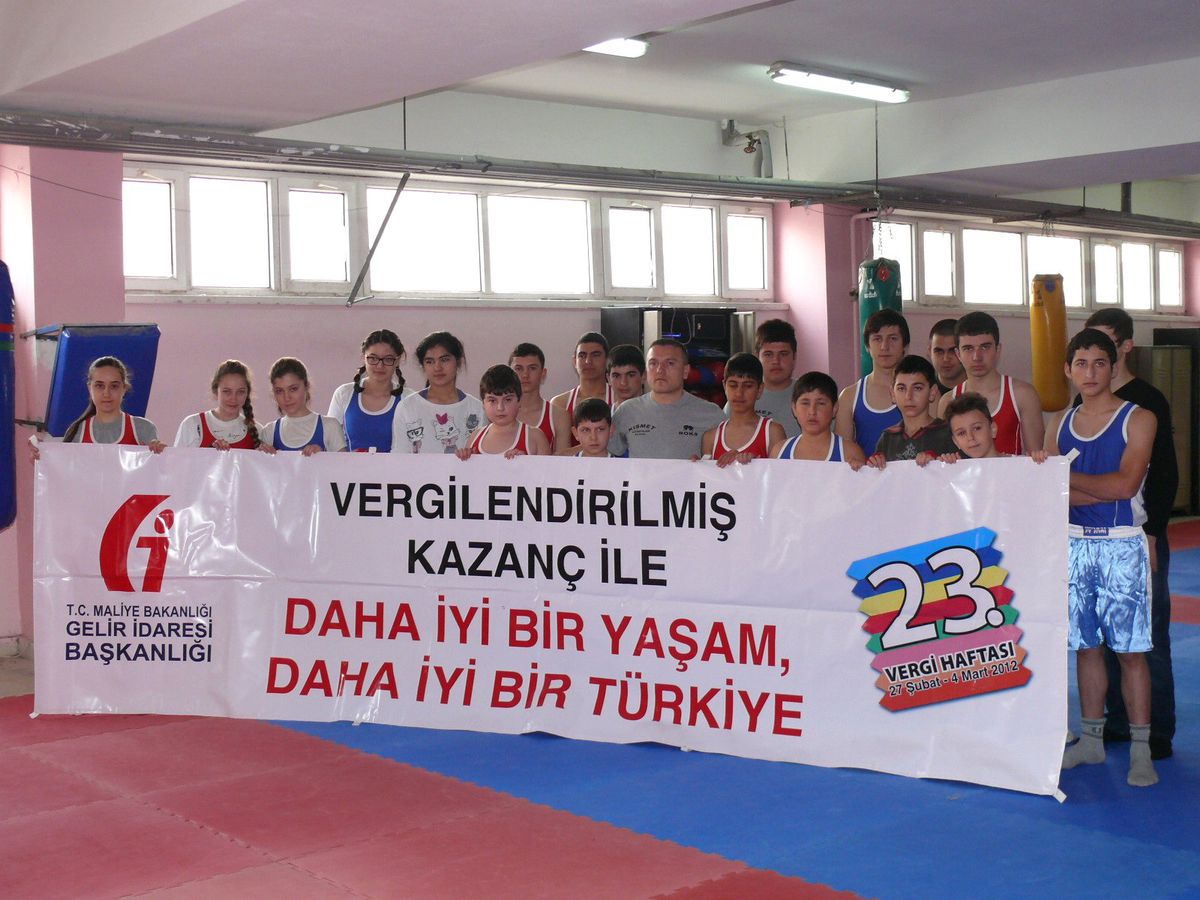 Demir Yumruklar Vergi İçin Vurdu