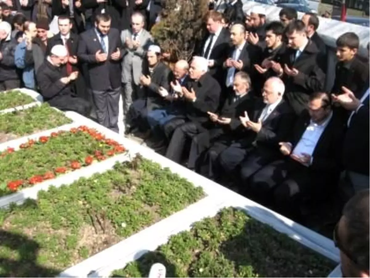 Erbakan Ölümünün 1. Yıldönümünde Anıldı