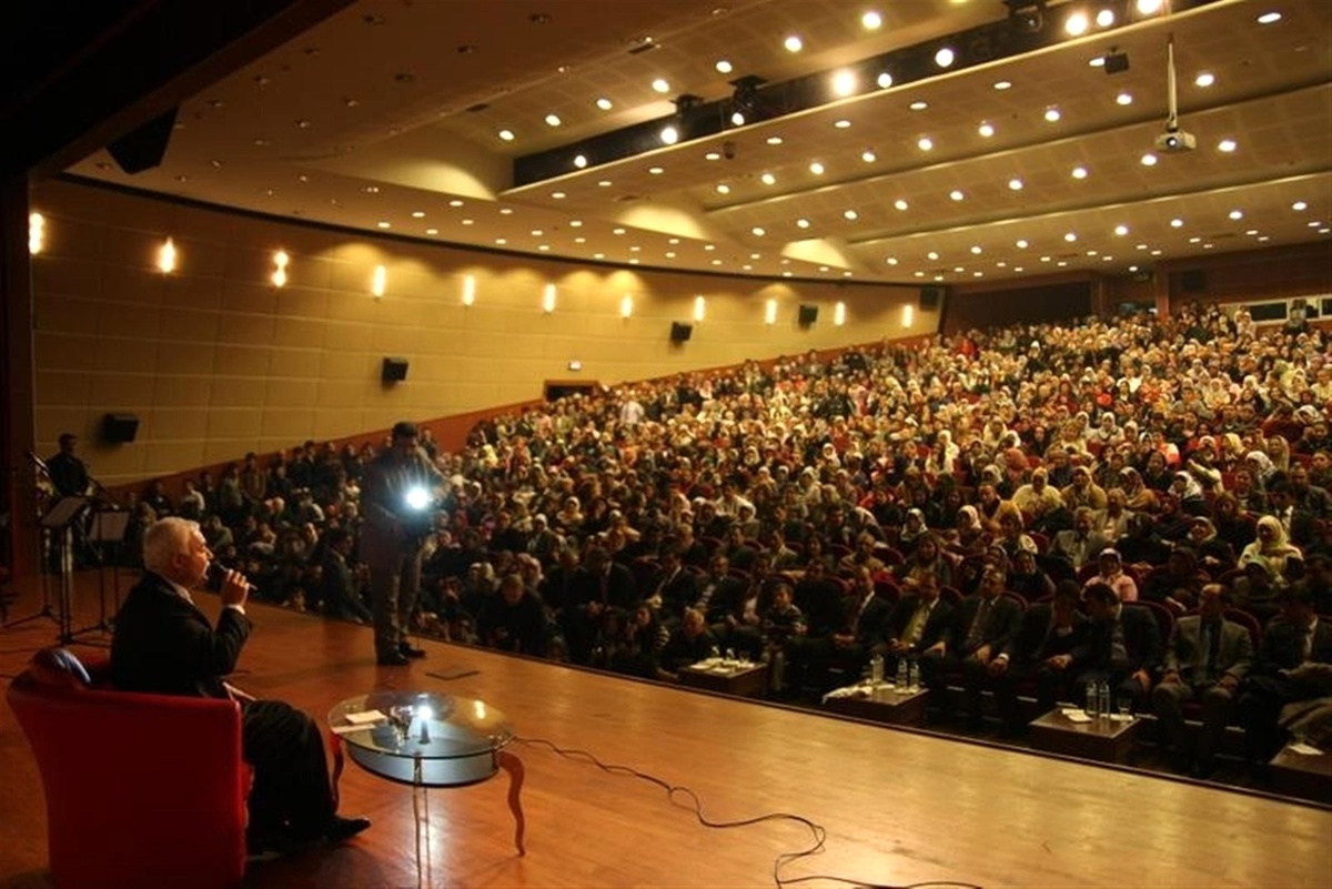 Erzincanlı ve Hatipoğlu Mersinlileri Büyüledi
