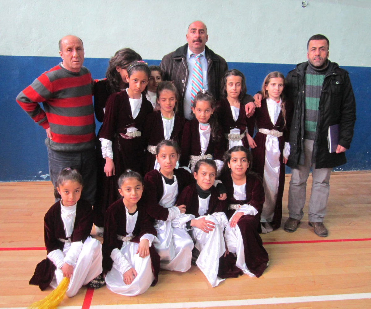 Halk Oyunları Yarışmalarında Hakkari\'ye Ayrıcalık