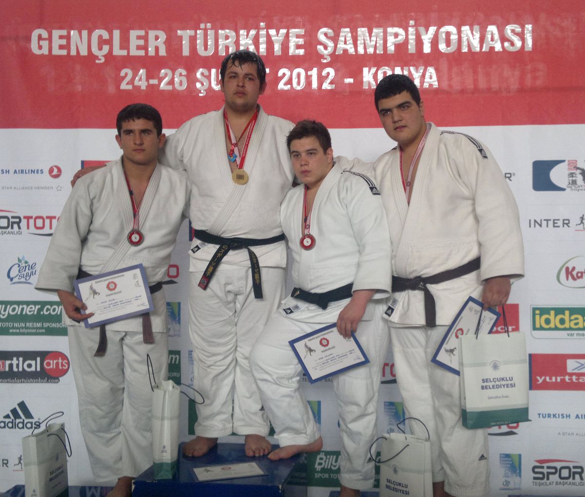 İbrahim Seçen Düzce\'nin Gururu Oldu