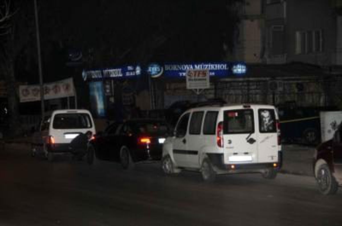 İzmir\'deki Silahlı Kavga