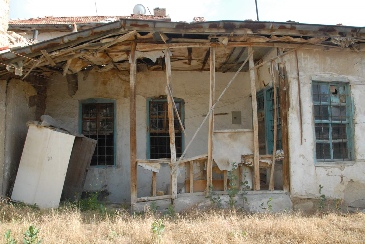 Karaman\'da Harabe Binalar Yıkılacak