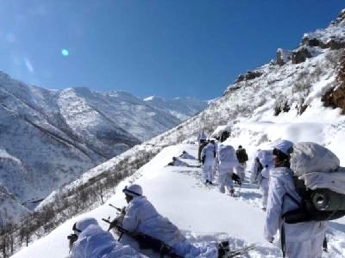 Kato Dağı\'ndaki PKK Mağaralarına Operasyon