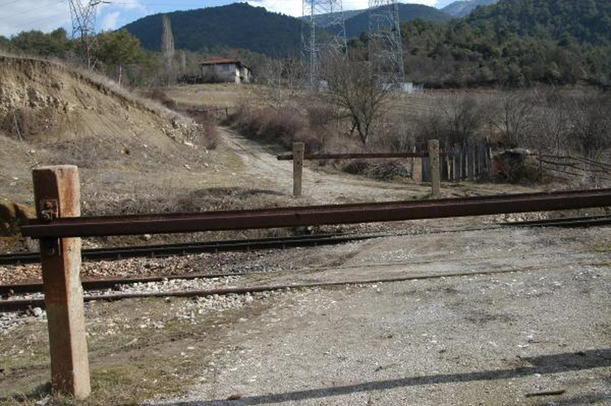 Köprü ve Yol İstiyorlar