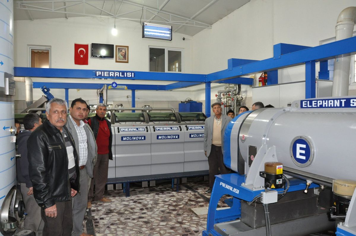 Köylülerden Fabrikanın Açılması İçin İmza Kampanyası