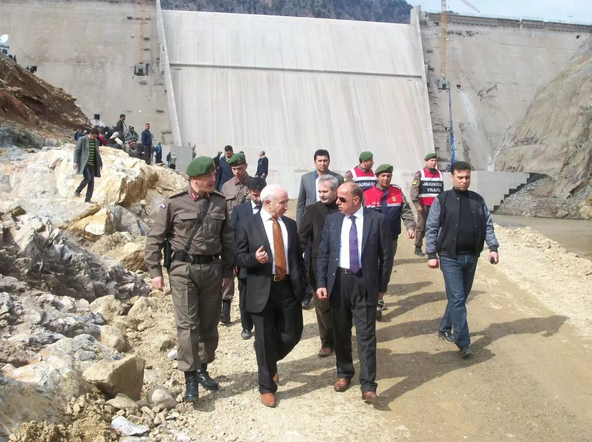 Kozan'daki Baraj Kapağının Patlaması