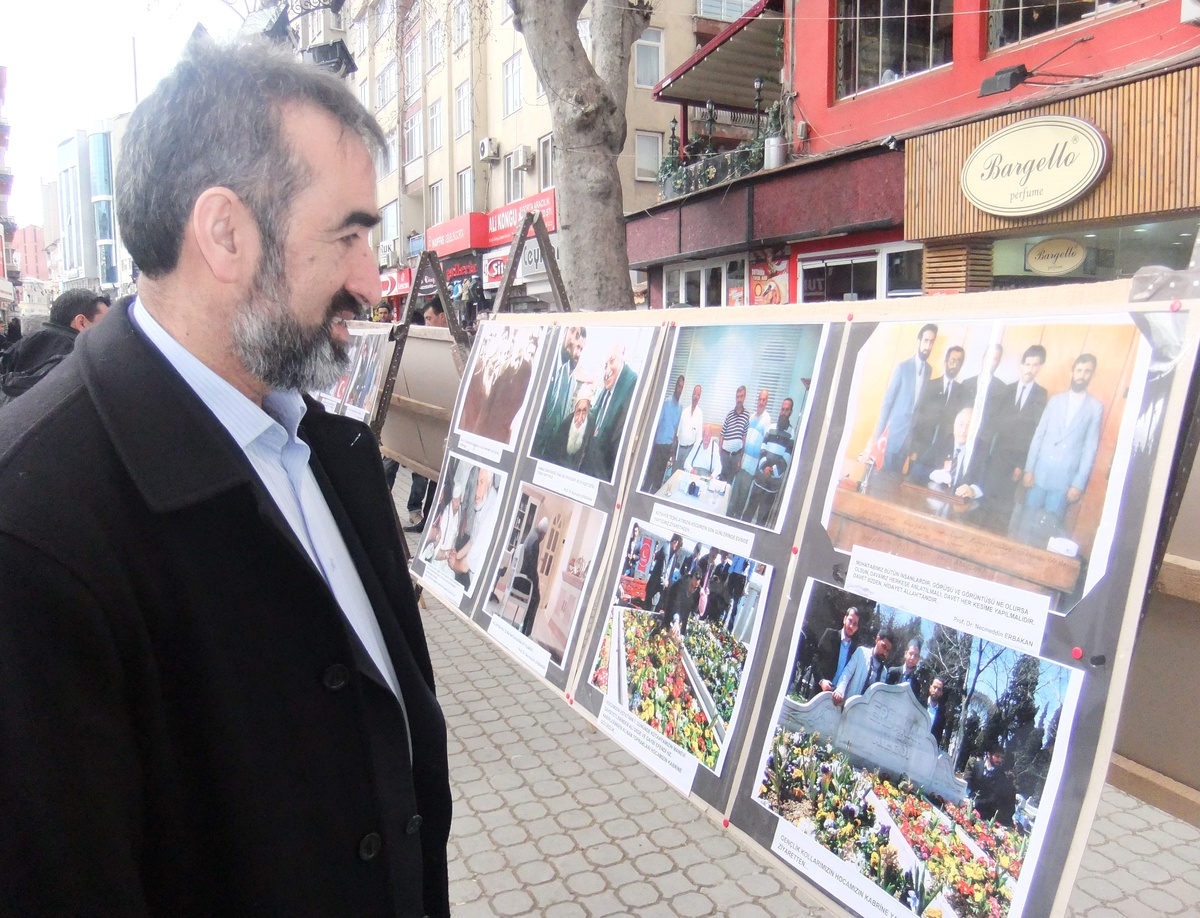 Kütahya\'da \'Fotoğraflarla Erbakan\' Sergisi
