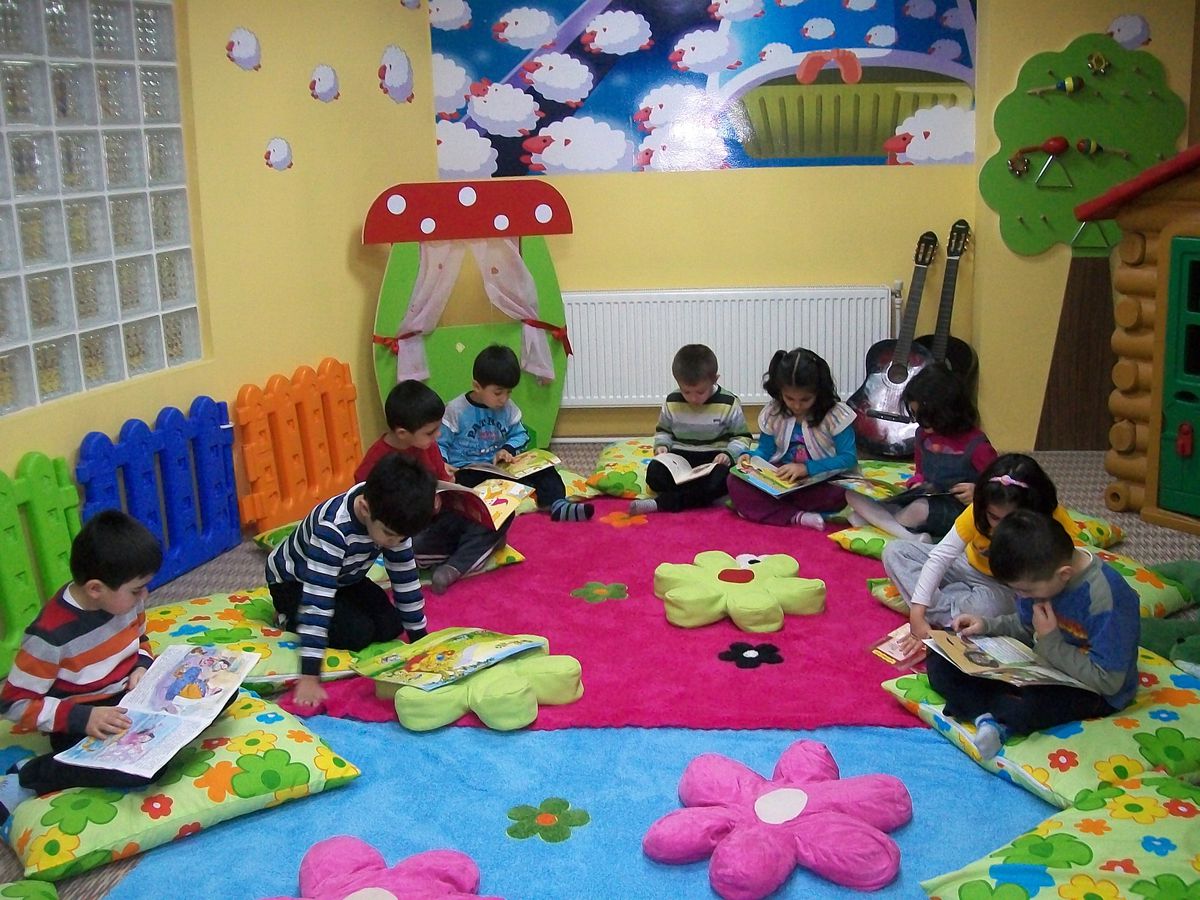 Minik Öğrenciler Artık \'Kitap Kurdu\'
