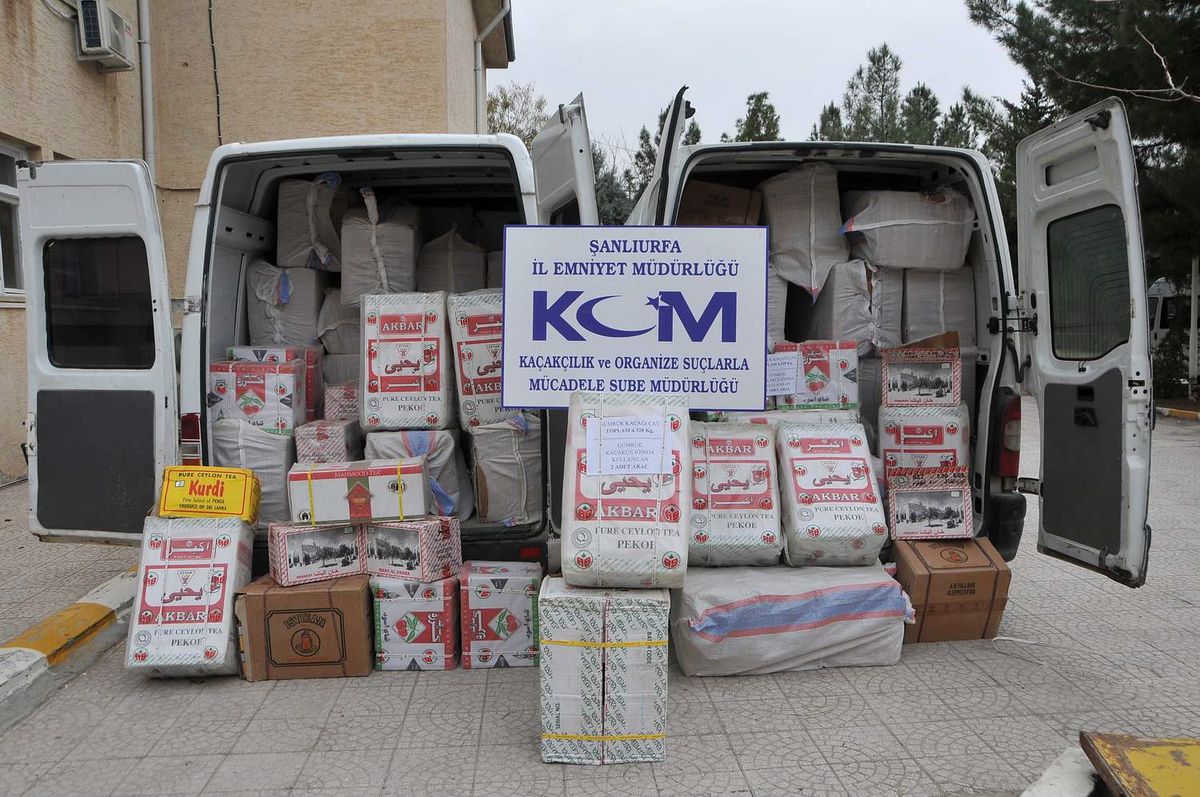 Şanlıurfa\'da 4 Ton 328 Kilo Kaçak Çay Ele Geçirildi