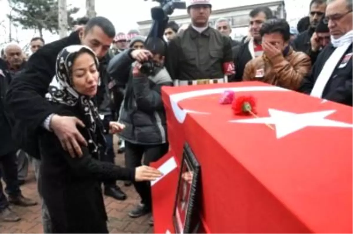 Şehit Ağabeyinden Ders Gibi Sözler!