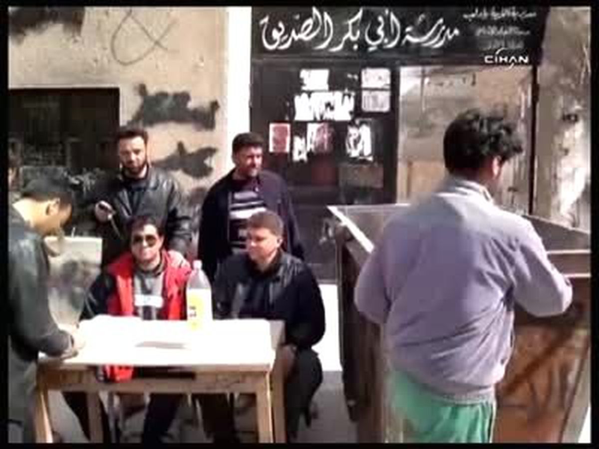 Suriye\'de Yeni Anayasa Kabul Edildi