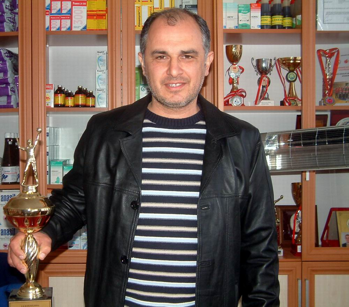 Takımını Şampiyon Yaptı