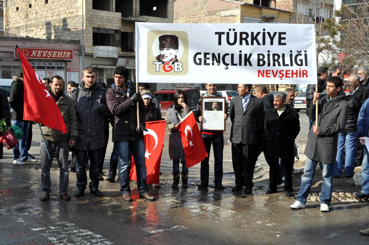 Tgb Üyesi Gençler;