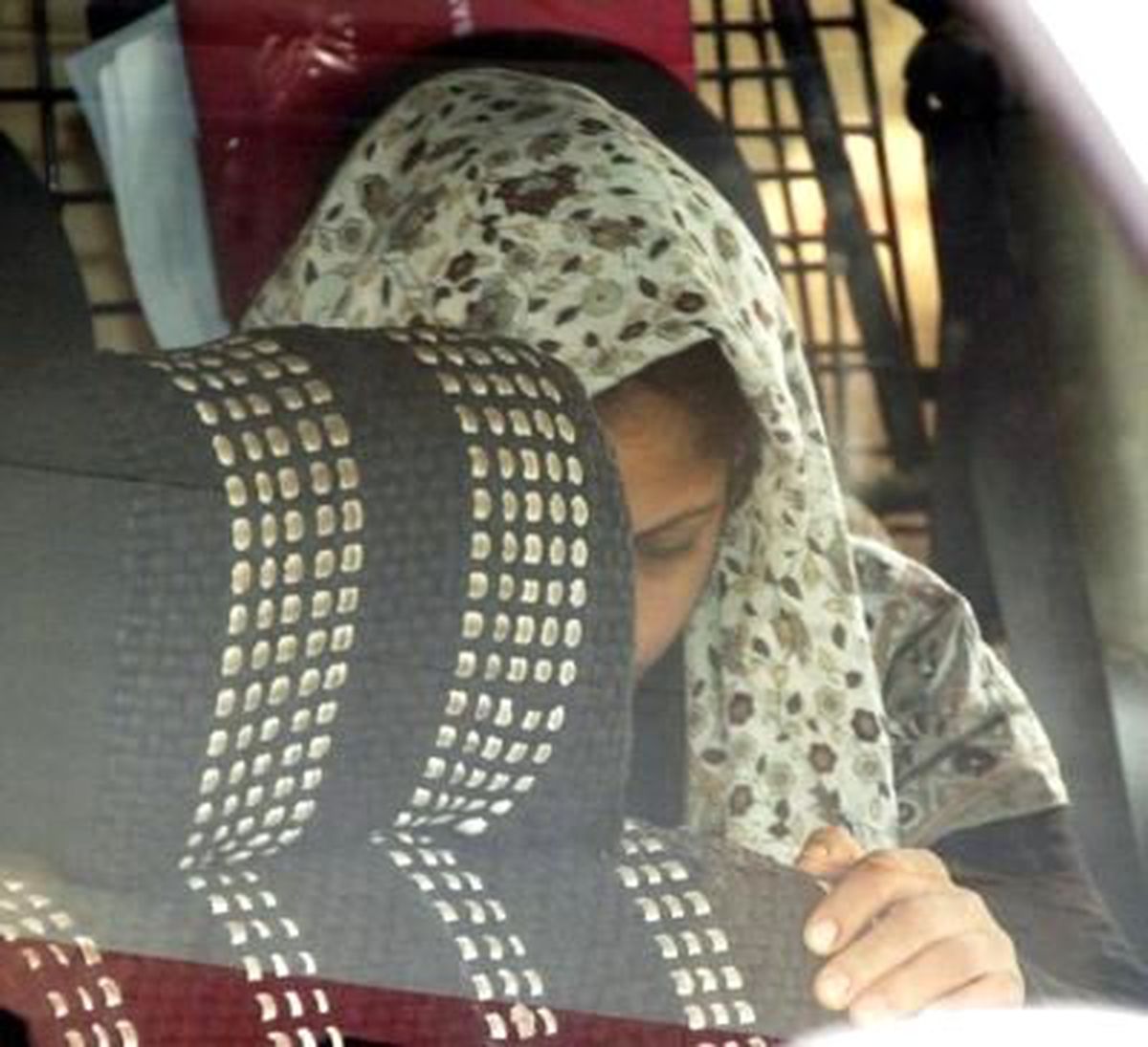 17 Yaşında, 3\'üncü Çocuğunu Tuvalette Doğurdu (2)