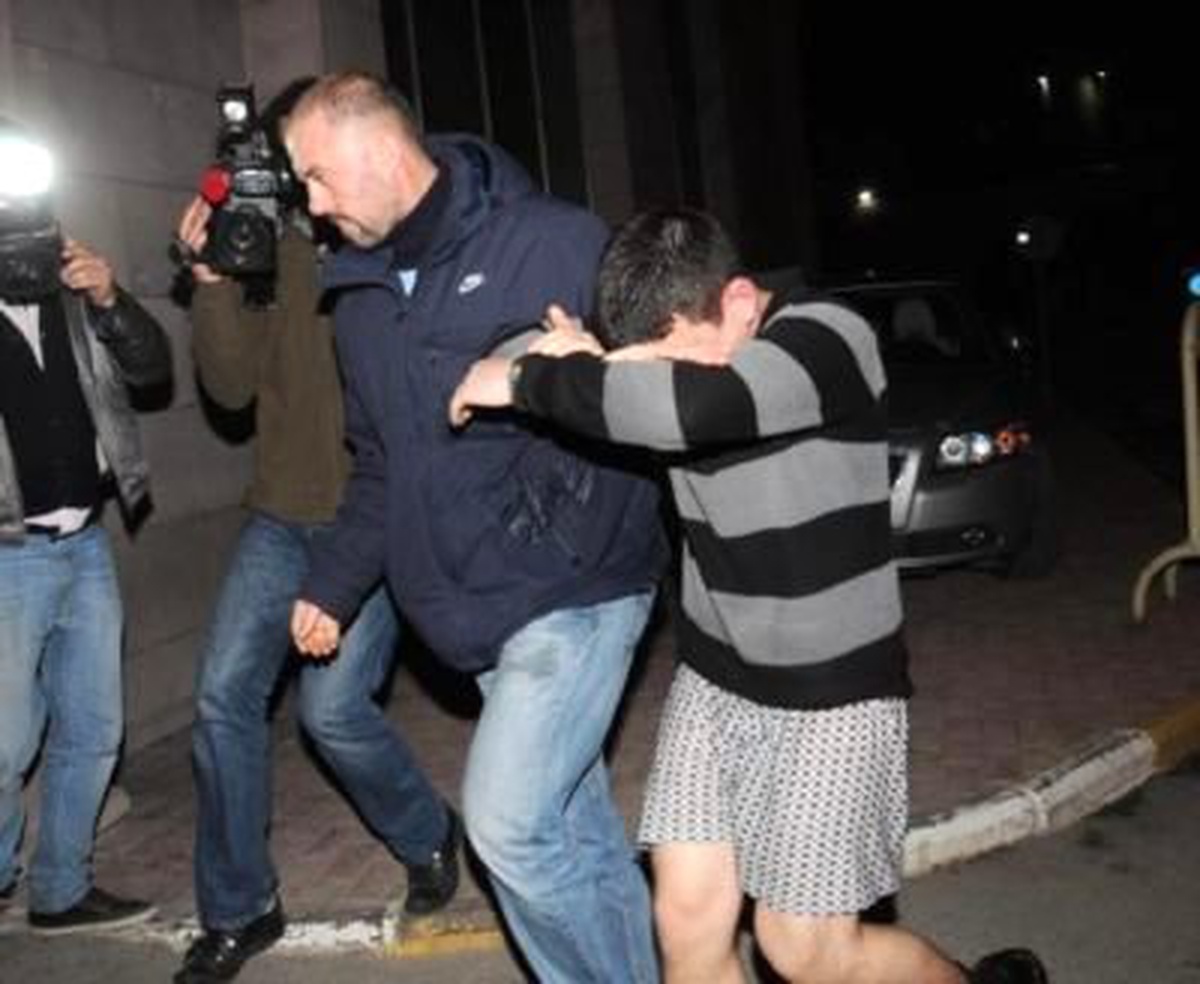 30 Metreden Atladı, Sahilden Yürüyerek Çıktı