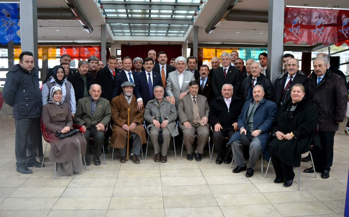 AK Parti Odunpazarı İlçe Başkanları Bölge Muhtarları ile Biraraya Geldi