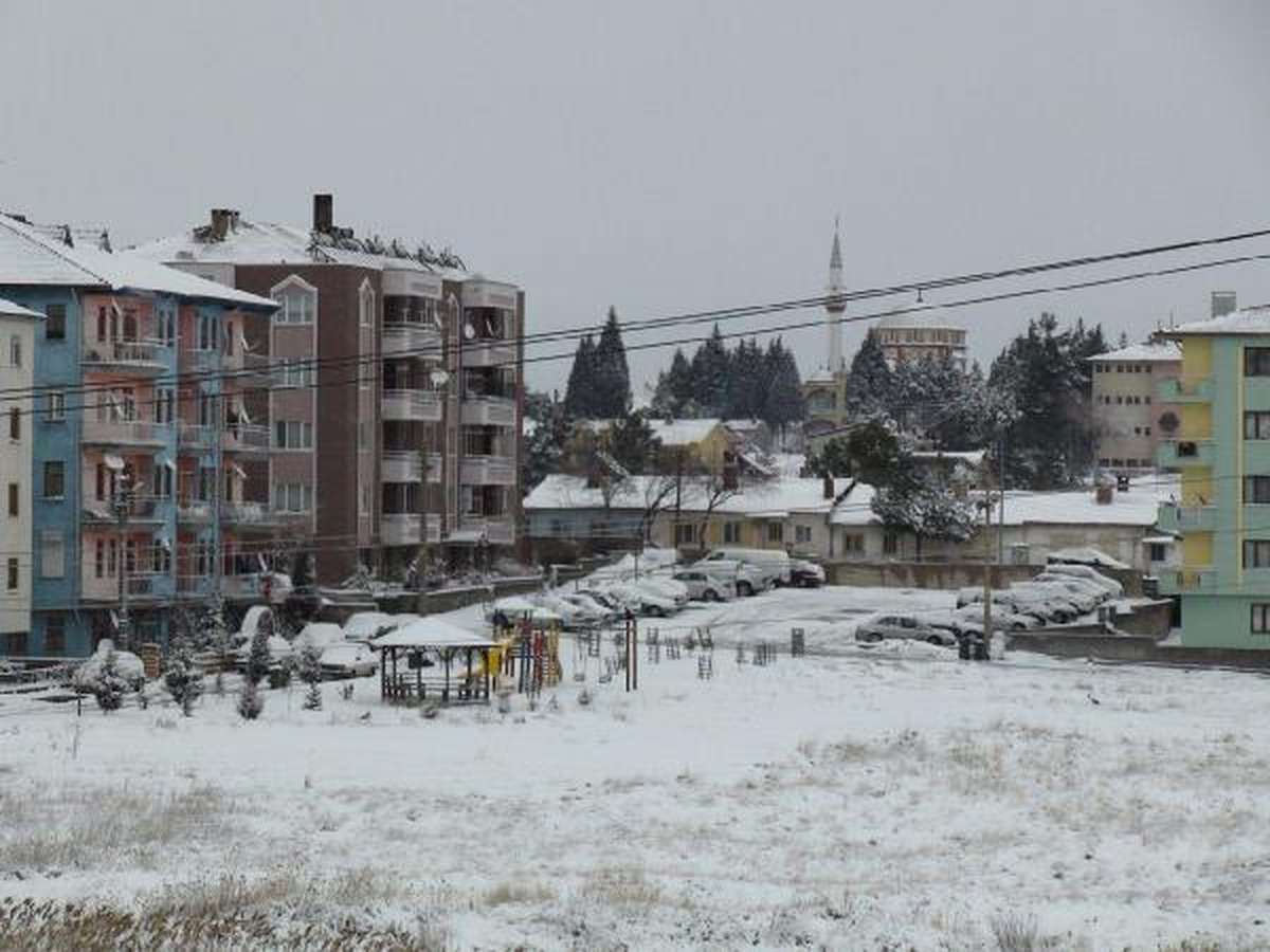 Alaşehir, Kula ve Gediz\'de Eğitime Kar Engelli