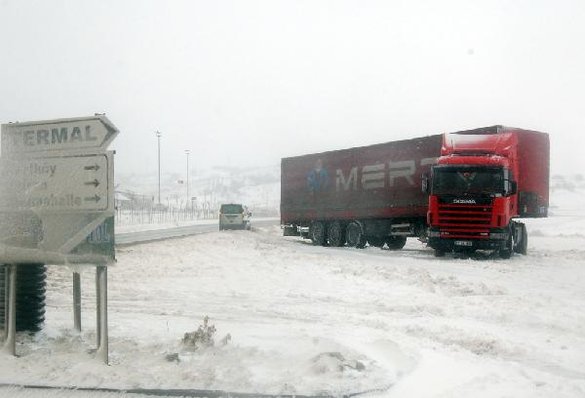 Bursa\'da 238 Köy Yolu Kardan Kapandı (2)