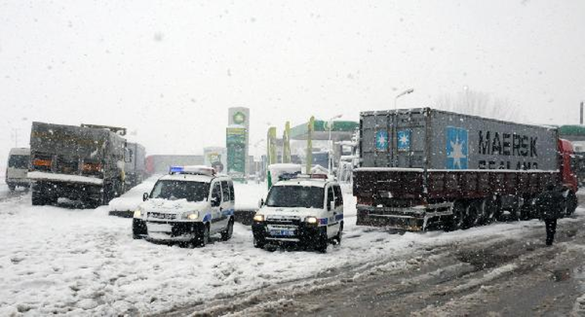 Bursa\'da 238 Köy Yolu Kardan Kapandı (3)