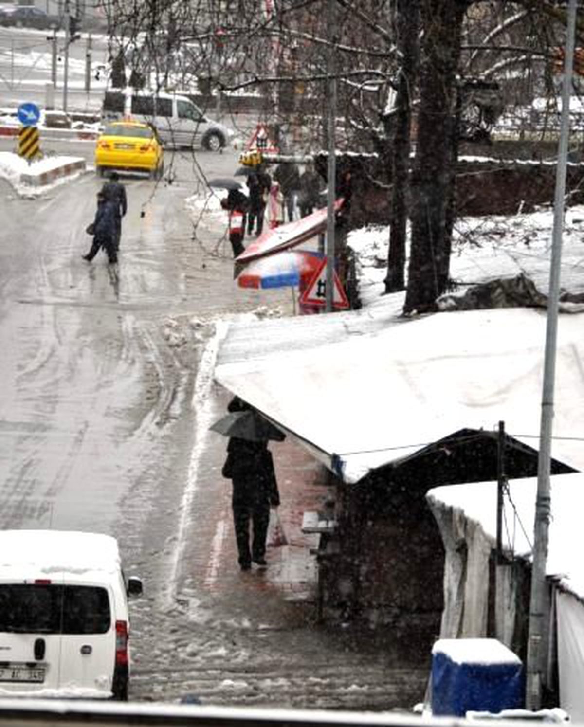 Düzce\'de Okullara Kar Tatili