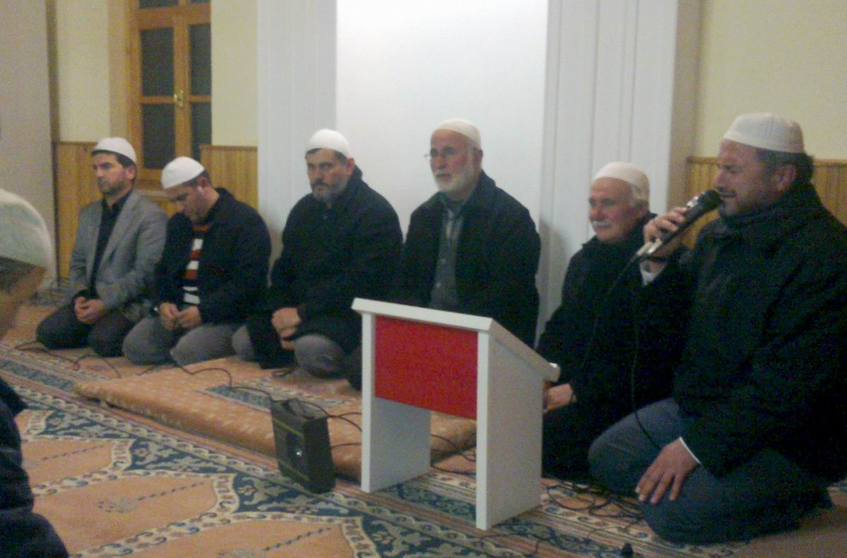 Edremit\'te Erbakan İçin Mevlit Okutuldu