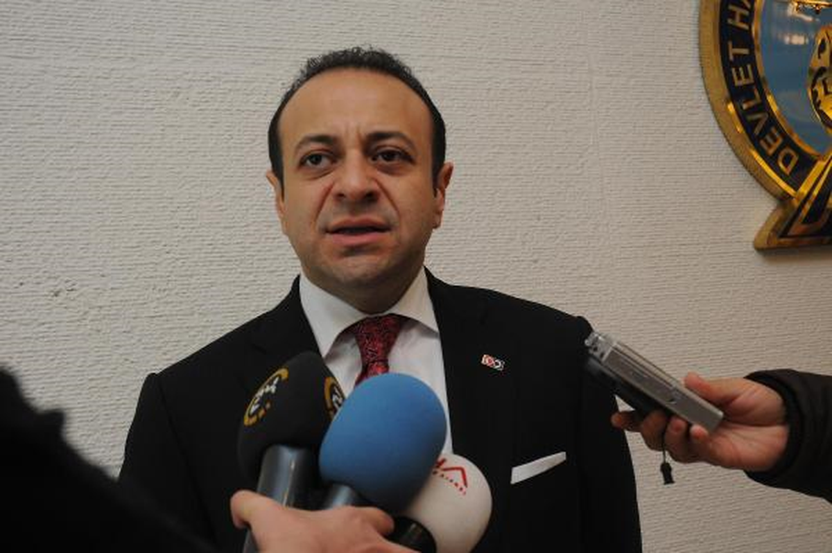 Egemen Bağış, Prens Charles'in Yemeğine Katılacak