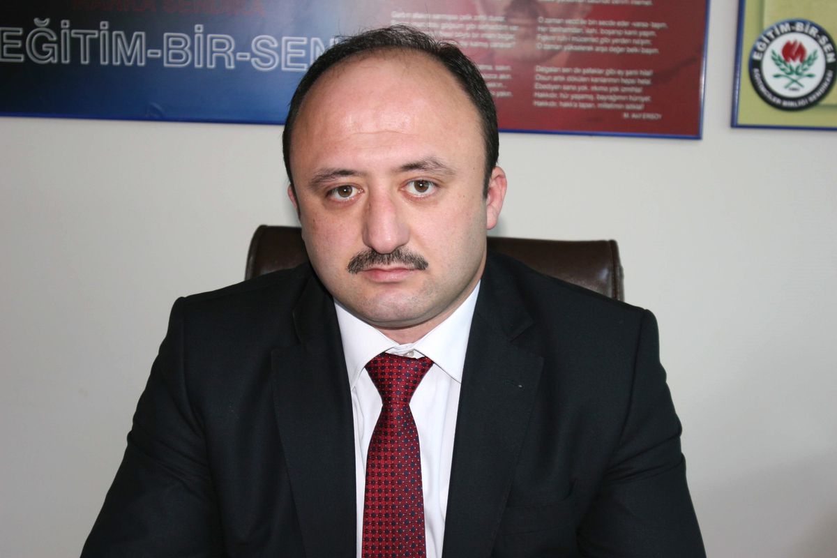 Eğitim-Bir-Sen: "28 Şubat ve 27 Nisan Yargılanmalıdır"