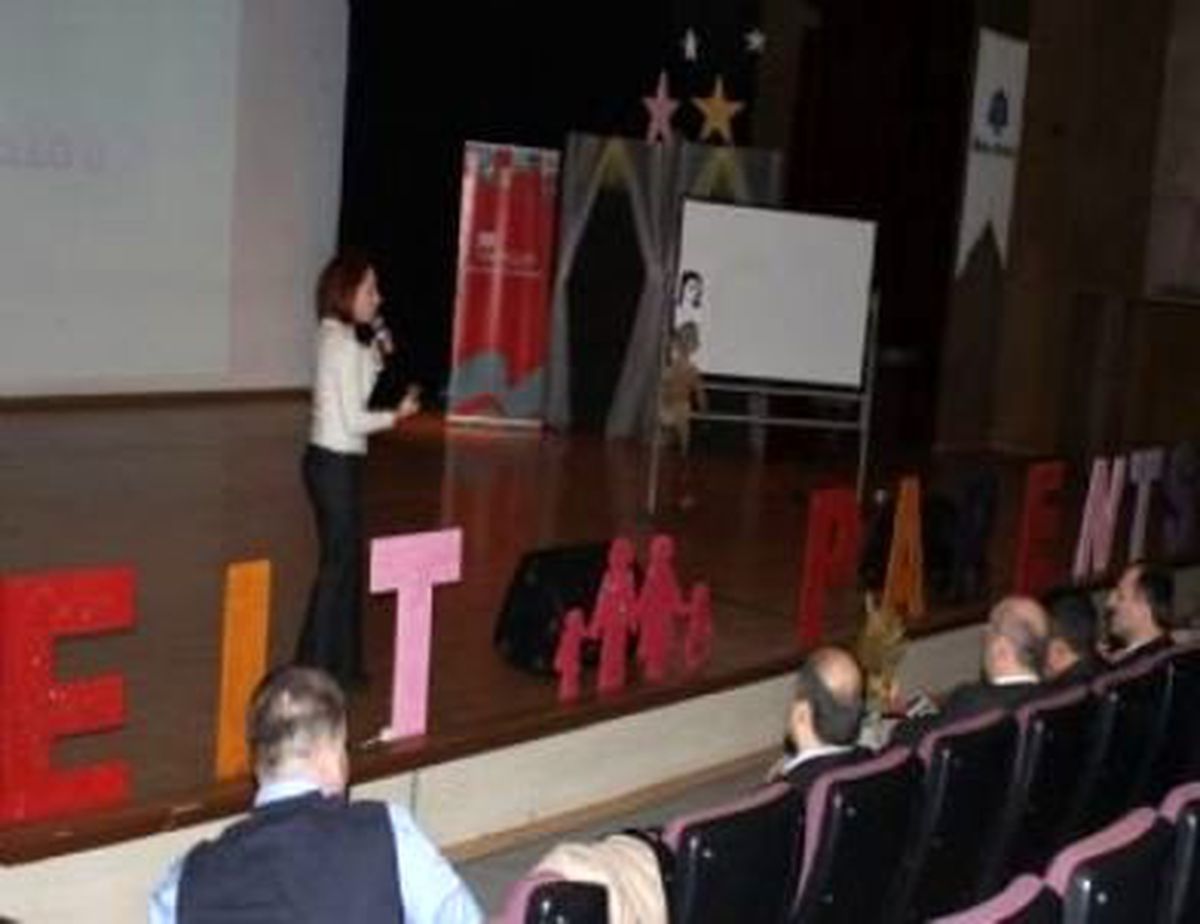 Elt Parents Konferansı İhlas Kolejinde Yapıldı