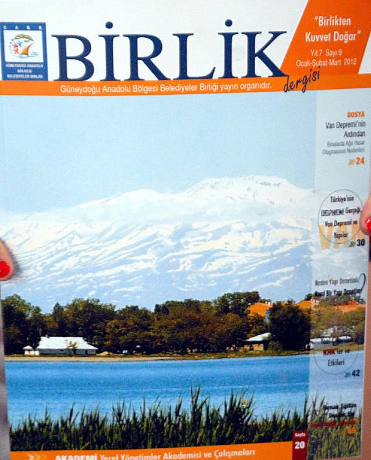 Belediyeler Birliği İki Dilde Birleşti