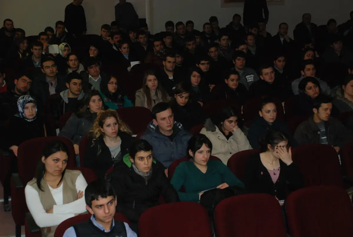 Genç Girişimciler Bilgilendirildi