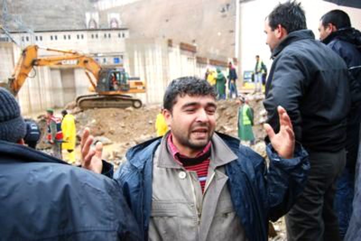 İşmakinası Çıkartıldı, Operatör Bulunamadı