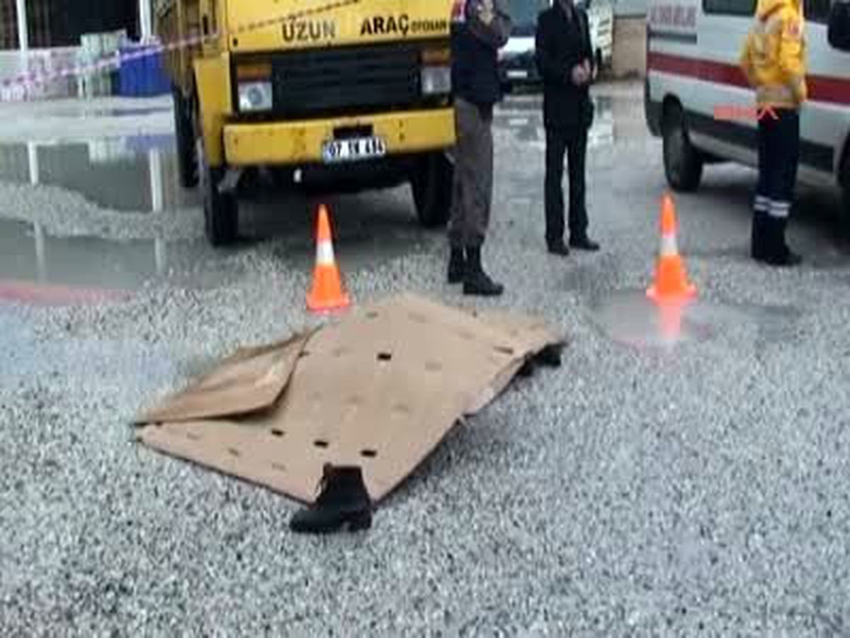 Kamyonun Altında Kalan Adam Öldü
