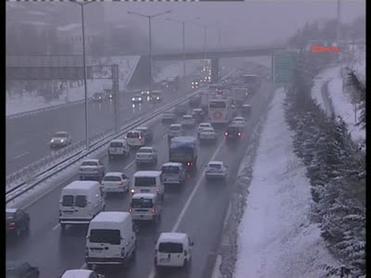 Kartal ve Beykoz\'da Kar Kalınlığı 15 Cm